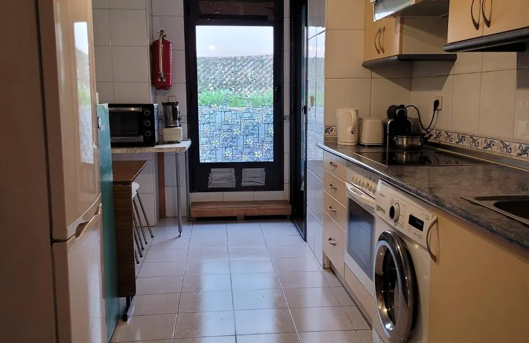 Apartamento de 2 habitaciones con baño privado-1