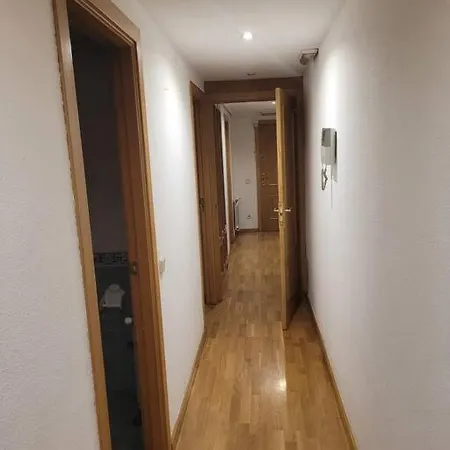 Apartamento de 2 habitaciones con baño privado-3